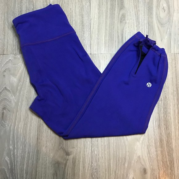 lululemon Gather & Crow Reversible Crops - EUC - 4 - Picture 1 of 9